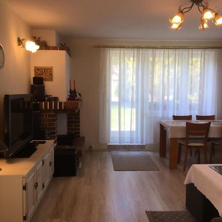 Domek Letni Na Wakacje W Rumi Rumia Esterno foto