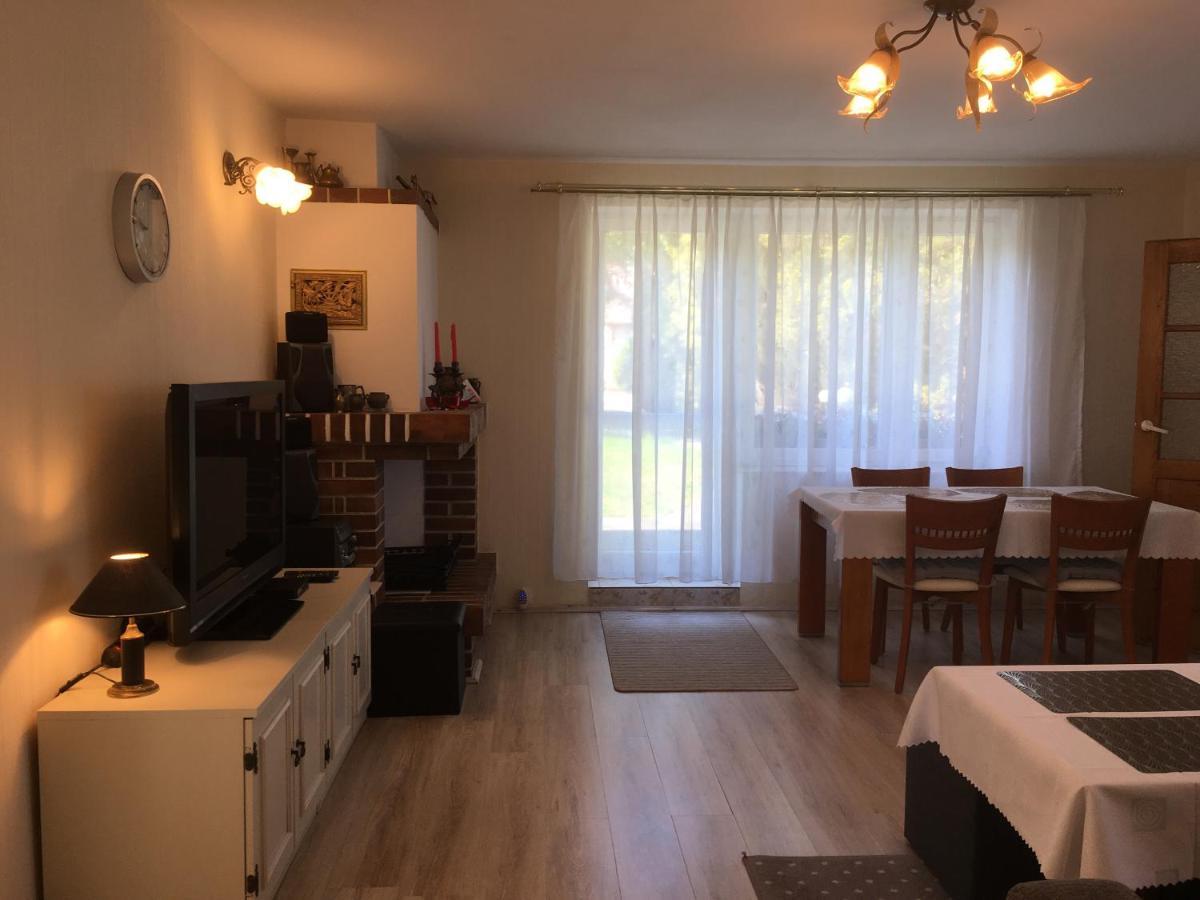 Domek Letni Na Wakacje W Rumi Rumia Esterno foto