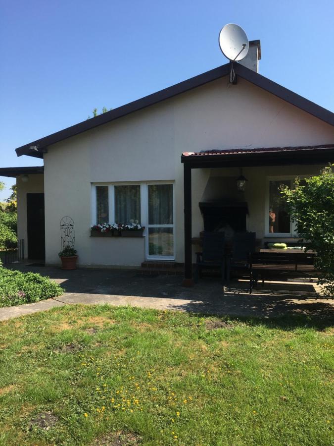 Domek Letni Na Wakacje W Rumi Rumia Esterno foto
